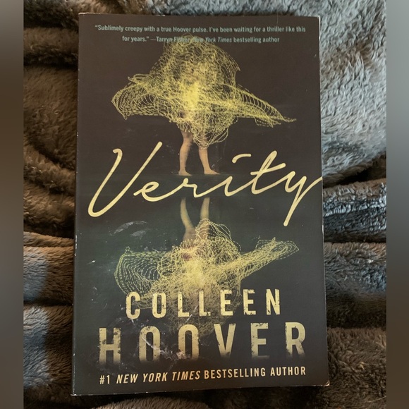 Colleen Hoover 'Verity' Book - Picture 1 of 6